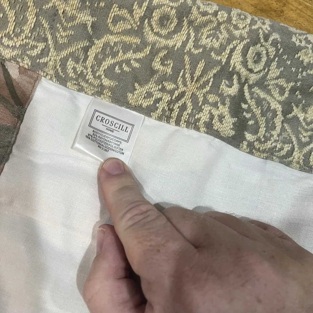 Croscill‎ CAITLIN Lined Valance Damask Floral Sage, Purple Patchwork 18x90
